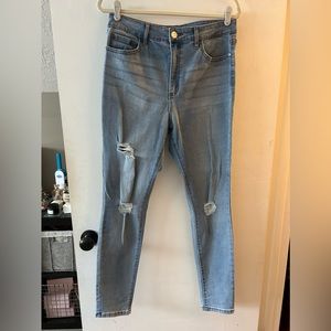 Lightly distressed Guess jeans, light wash, High Rise